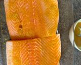 A picture of step 1 of Salmon in Honey Glaze with Lemon.