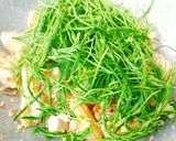 รูปขั้นตอนการทำที่ 4 ของ ผัดวุ้นเส้นชะอมไก่