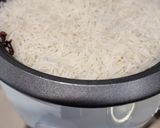 A picture of step 1 of Vegetable pulao.