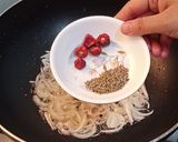 A picture of step 2 of Chicken Yogurt Curry.