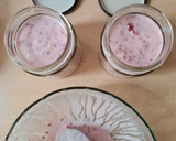 Foto del paso 3 de la receta: Postrecito de yogur firme de frutilla 🍓 bajo en calorías