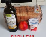 Foto del paso 1 de la receta: Yogur, rebanada de pan con aceite y nectarina