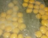 Foto langkah ke 8 dari resep Bubur sumsum lembut bola ubi.