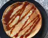 Hình bước làm 4 của món Pancake Với Cream, Siro Và Trái Cây