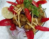 A picture of step 3 of Punjabi choly with mint chattny curd.