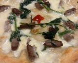 Foto del passaggio 6 della ricetta Pizza Semi Integrale con Salsiccia e Senape Saltata