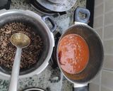 A picture of step 2 of Dal Makhani.