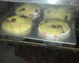Foto langkah ke 5 dari resep Chocochip Vanilla Muffin.
