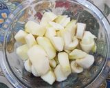 A picture of step 1 of Apple/banana milkshake.