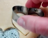 Foto del paso 3 de la receta: Corazones glaseados de galleta