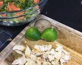 Foto del paso 3 de la receta: Ensalada de pollo, aguacate, pepino y papaya