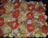 Tepsis csirkecomb vele sült krumplival és zöldségekkel recept fázis 3 fotója
