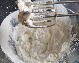 Une image de l'étape 1 de Compotée rhubarbe fraises vanillée.