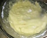 A picture of step 3 of Bee sting cake (German pastry).