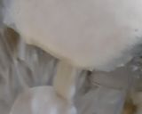 A picture of step 2 of Chikoo lassi.