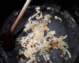 Falusi tarhonyás csirke, aprólékból recept fázis 1 fotója