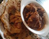 A picture of step 3 of Garlic naan bread with lamb soup.