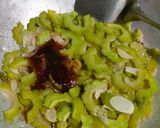Foto langkah ke 5 dari resep 52. Tumis Pare.