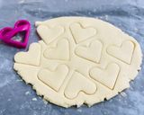 Hình bước làm 2 của món Bánh Quy Valentine