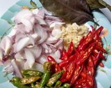 Foto langkah ke 2 dari resep Tumis labu siam bilis / teri.