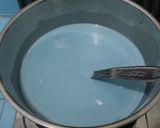 Foto langkah ke 4 dari resep Bubur Sumsum Bunga Telang.