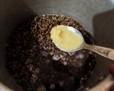 A picture of step 1 of Dal Makhani.
