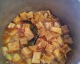 Foto langkah ke 2 dari resep Sambel Goreng Kentang Cecek.