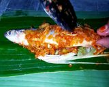 Foto langkah ke 7 dari resep Pepes Ikan Belanak Sambal Pencit (Mangga Muda).