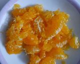 A picture of step 2 of Orange mint juice.