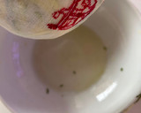 Foto del paso 2 de la receta: Spaghettis de calabacín “aglio olio e peperoncino”  con salmón a la plancha