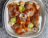 Foto del paso 4 de la receta: Muslos de pollo al horno