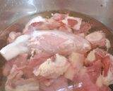 Hình bước làm 1 của món Bún Bò Huế (Bắp bò,sườn bò và chả lụa)