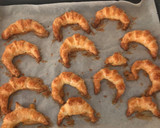 Foto del paso 7 de la receta: Croissant de hojaldre con azúcar