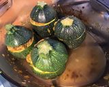 Une image de l'étape 13 de Courgettes rondes en cocotte farcies chair à saucisse et épices.