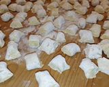 Foto del passaggio 2 della ricetta Party di gnocchi di patate al pomodoro fresco e salvia
