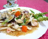 【菇菇巧思】港式菇菇海鮮炒麵的食譜步驟6照片