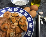 Foto del paso 1 de la receta: Revuelto de rovellons (setas silvestres o níscalos)