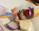 Foto del paso 7 de la receta: Mini brochettes de pollo y verduritas al orégano