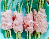 รูปขั้นตอนการทำที่ 3 ของ ไก่บดโอบหน่อไม้ฝรั่ง