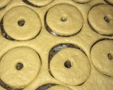 A picture of step 5 of Donuts.
