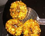 A picture of step 6 of Falhari donuts.