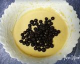 A picture of step 4 of Blueberry custard cake.