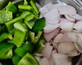 A picture of step 1 of White Sauce Pasta.
