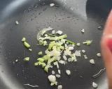 Hình bước làm 3 của món Eatclean: Trứng Chiên Nấm Kim Châm & Cà Chua