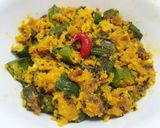 A picture of step 3 of Sesame Coconut Okra Fry or Til Narkol Bhindi.