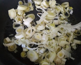 Foto del paso 3 de la receta: Filetes de pavo a la pimienta verde