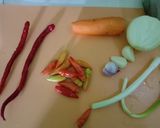 Foto langkah ke 1 dari resep 09. Udang Mawut Pedas Asam Manis.