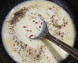 A picture of step 3 of White sauce pasta.