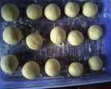 Foto langkah ke 5 dari resep Donat Menul ala Baiq.