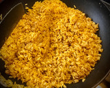 Foto del paso 6 de la receta: Khao Pad Saparod (arroz frito con piña y langostinos)